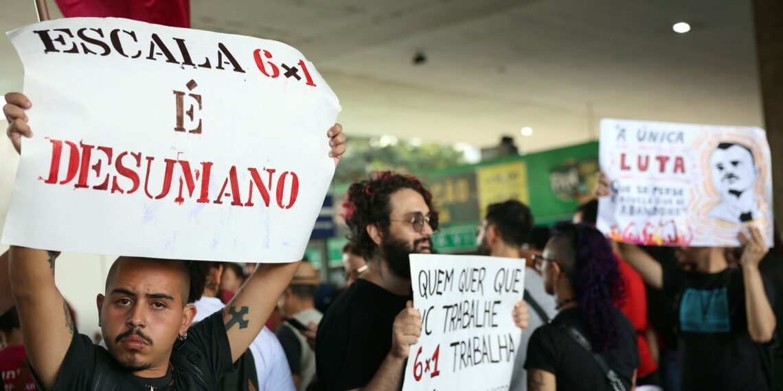 Fim da escala 6×1 é principal bandeira nos atos do 1° de Maio no país