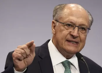 Alckmin defende apuração rigorosa no caso Master