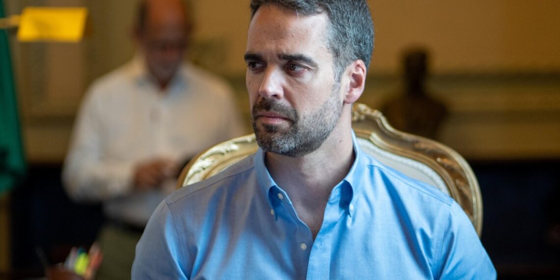 Eduardo Leite cita rejeição a Lula e Bolsonaro e diz haver 'apetite por algo novo' no país