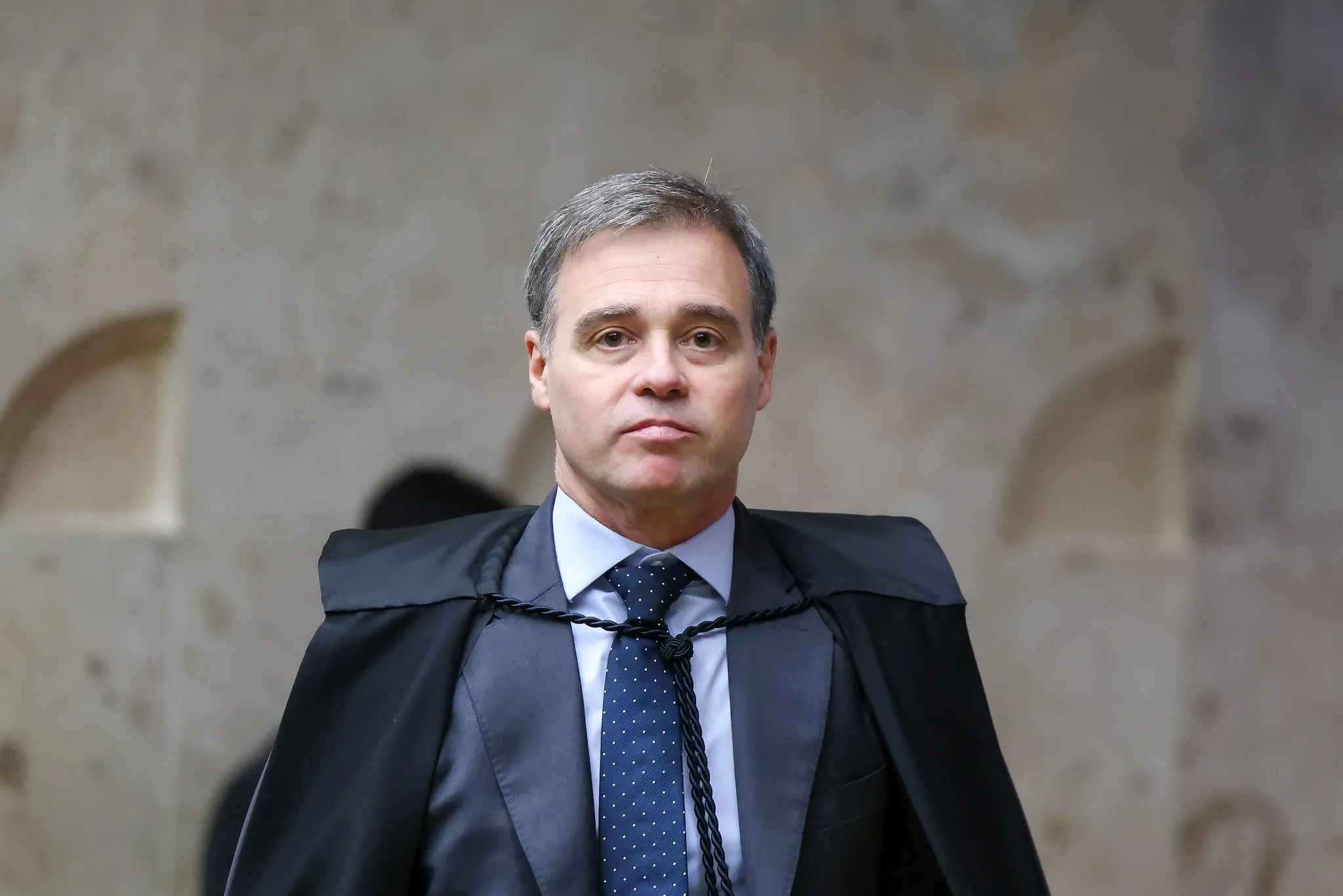 Mendonça libera presidente da Contag de comparecer à CPMI do INSS