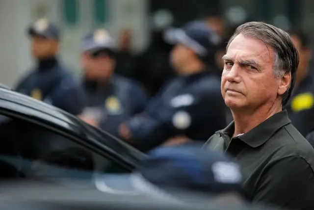 PGR se manifesta a favor de prisão domiciliar para Bolsonaro