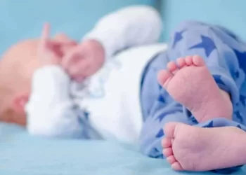 Herpes congênita faz bebês ficarem mais tempo na UTI, aponta estudo