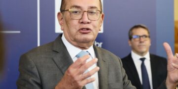 Gilmar Mendes ironiza sotaque de Zema ao comentar inquérito das fake news