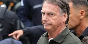 PGR dá aval para Bolsonaro fazer cirurgia no ombro