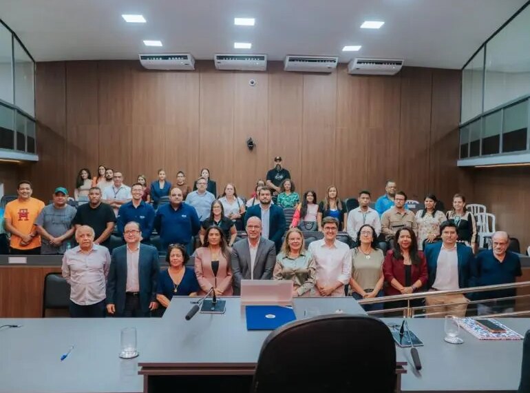 Audiência pública debate revisão do contrato de água e esgoto em Cuiabá