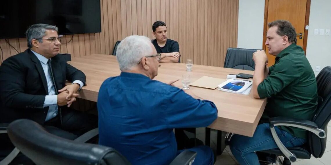 Max Russi articula linhas de crédito do BNDES para MT