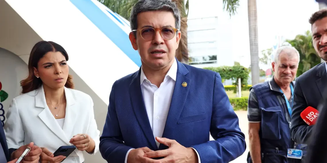 Randolfe Rodrigues afirma que governo deve indicar outro nome para STF