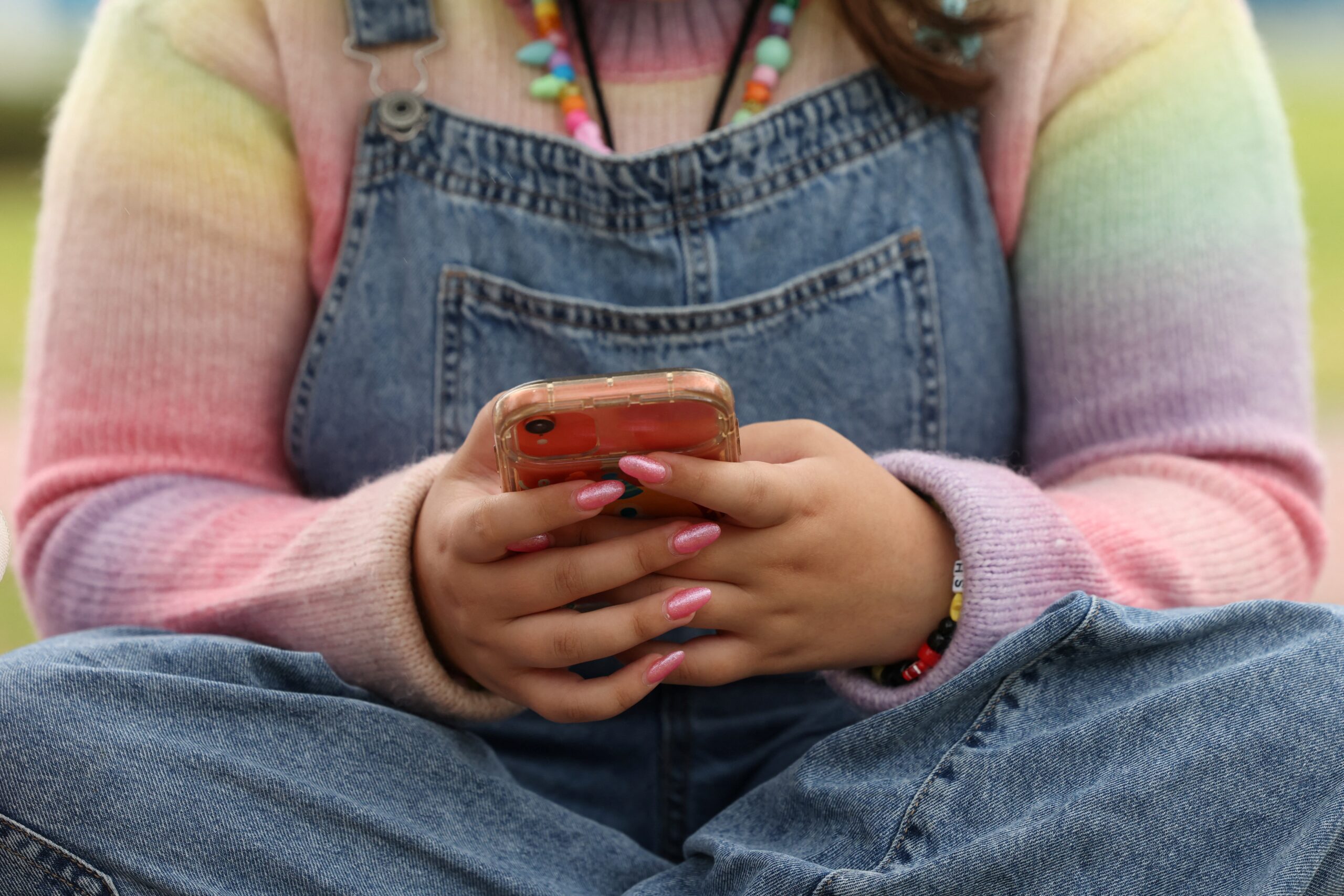 Redes sociais deverão abrir dados sobre violações contra menores
