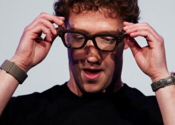Meta cria 'clone' de Mark Zuckerberg com inteligência artificial, diz jornal