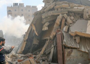 “Guerra da insensatez”, diz Lula sobre conflito no Oriente Médio