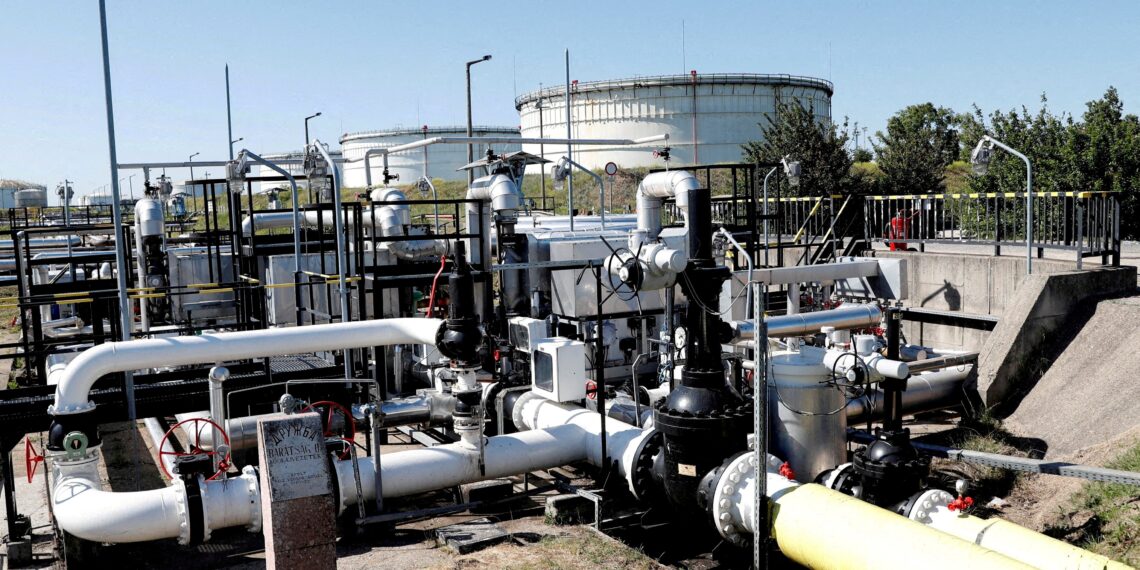 Ucrânia retoma transporte de petróleo russo para a Europa