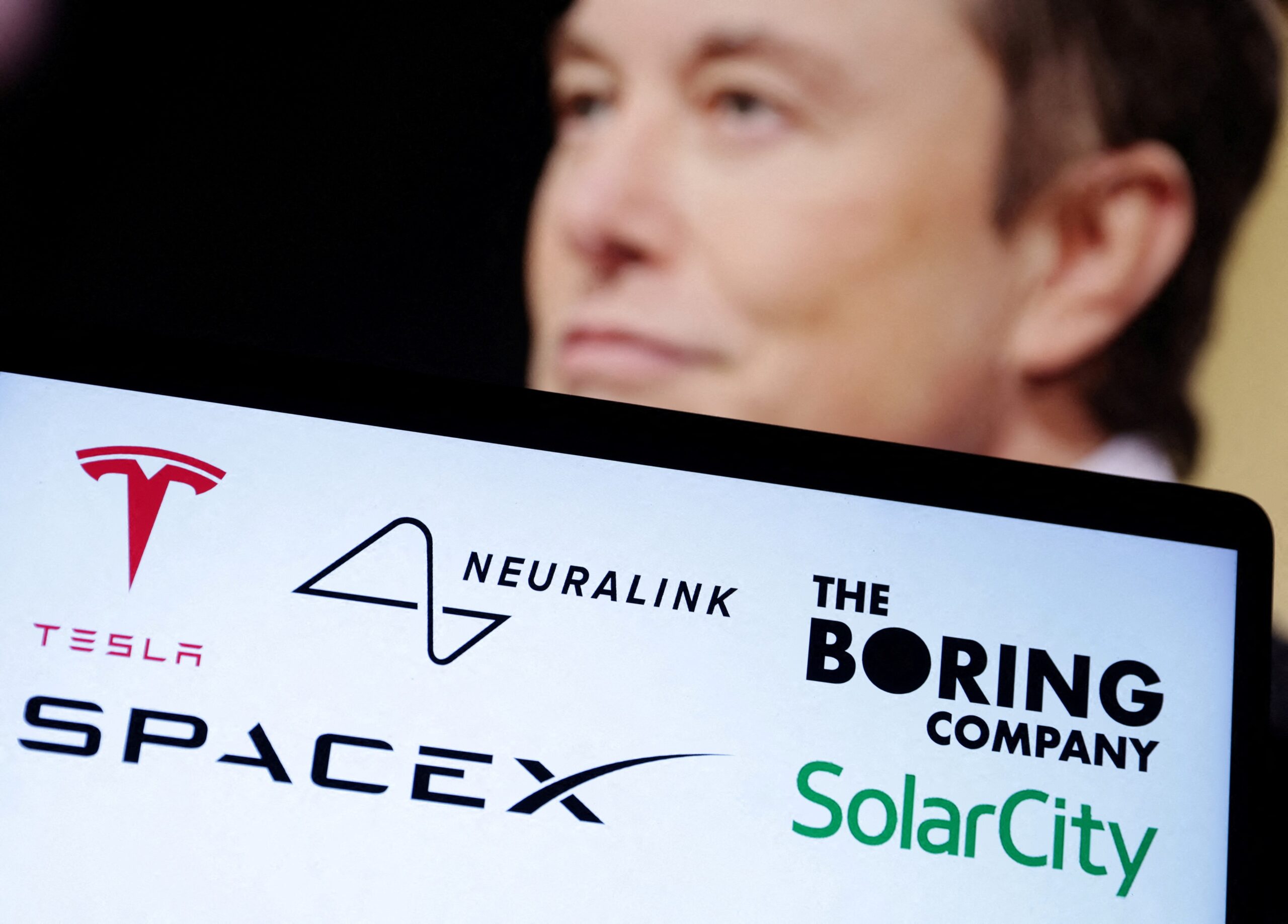 SpaceX aposta em IA para empresas como mercado maior que o de foguetes