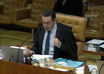 G1 – Supremo perdoa ex-deputado João Paulo Cunha de pena do mensalão