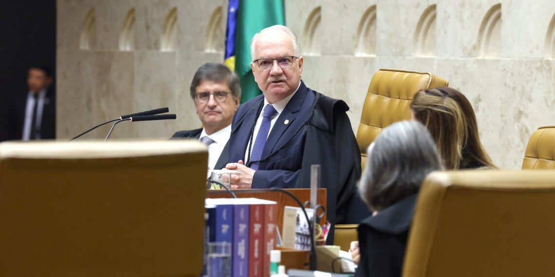 Fachin diz que proposta de Dino para nova reforma no Judiciário 'vem somar'