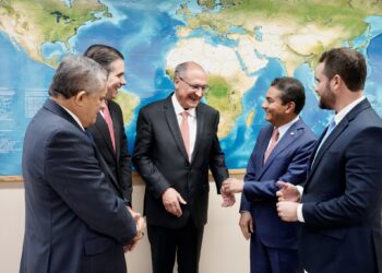 Acordo Mercosul-UE pode aumentar exportações brasileiras em 13%, diz Alckmin