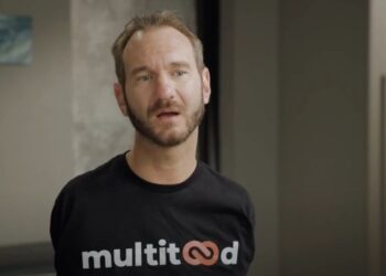 Nick Vujicic desmente rumores de morte por câncer
