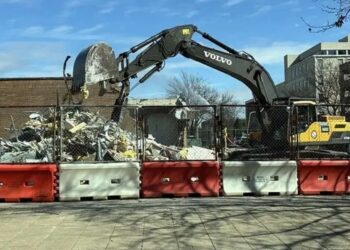 clínica que fez quase 20 mil abortos é destruída