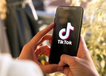 TikTok e saúde mental: como os conteúdos da rede promovem desinformação sobre temas como TDAH, TEA e outros