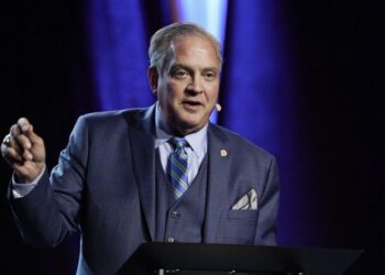 ‘Confusão’ sobre pastor é ameaça ao futuro dos Batistas, diz líder