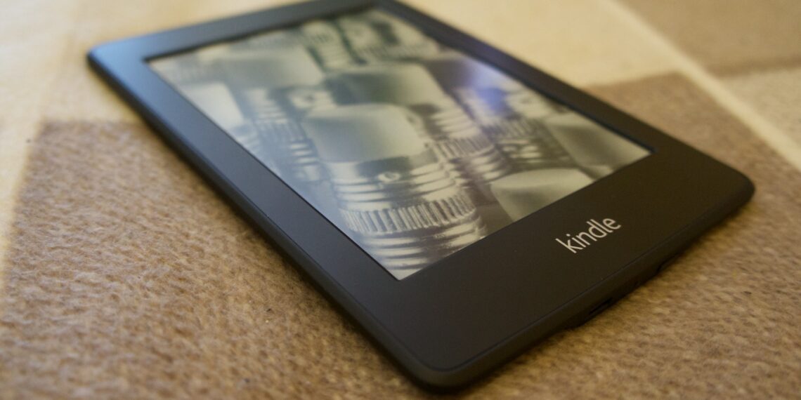 Amazon vai encerrar suporte de versões antigas do Kindle; veja lista