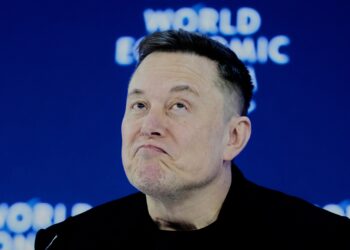 Documentos mostram que apenas Elon Musk pode demitir Elon Musk da SpaceX, diz agência