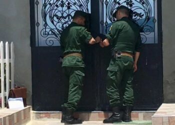 Argélia fecha igrejas protestantes e força cristãos à clandestinidade