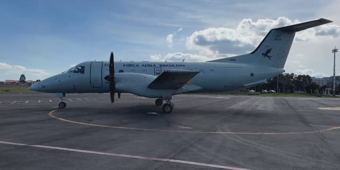 Custo maior que voo comercial, baixa ocupação, passageiros: veja falhas em uso de aviões da FAB por autoridades indicadas pelo TCU