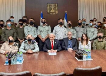 Netanyahu agradece a soldados cristãos de Israel por serviço