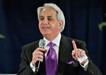 Justiça determina apreensão de bens do ministério Benny Hinn