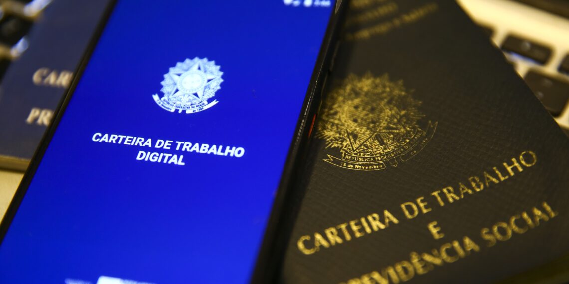 Com a cabeça no feriado? Veja as regras para quem trabalha no Dia de Tiradentes