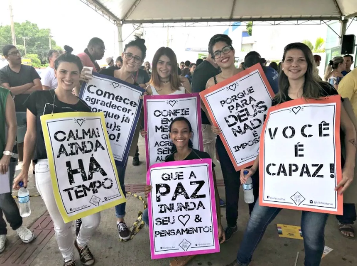 Integrantes de projeto cultural motivam candidatos no 2º dia de prova do Enem em Cuiabá | Mato Grosso