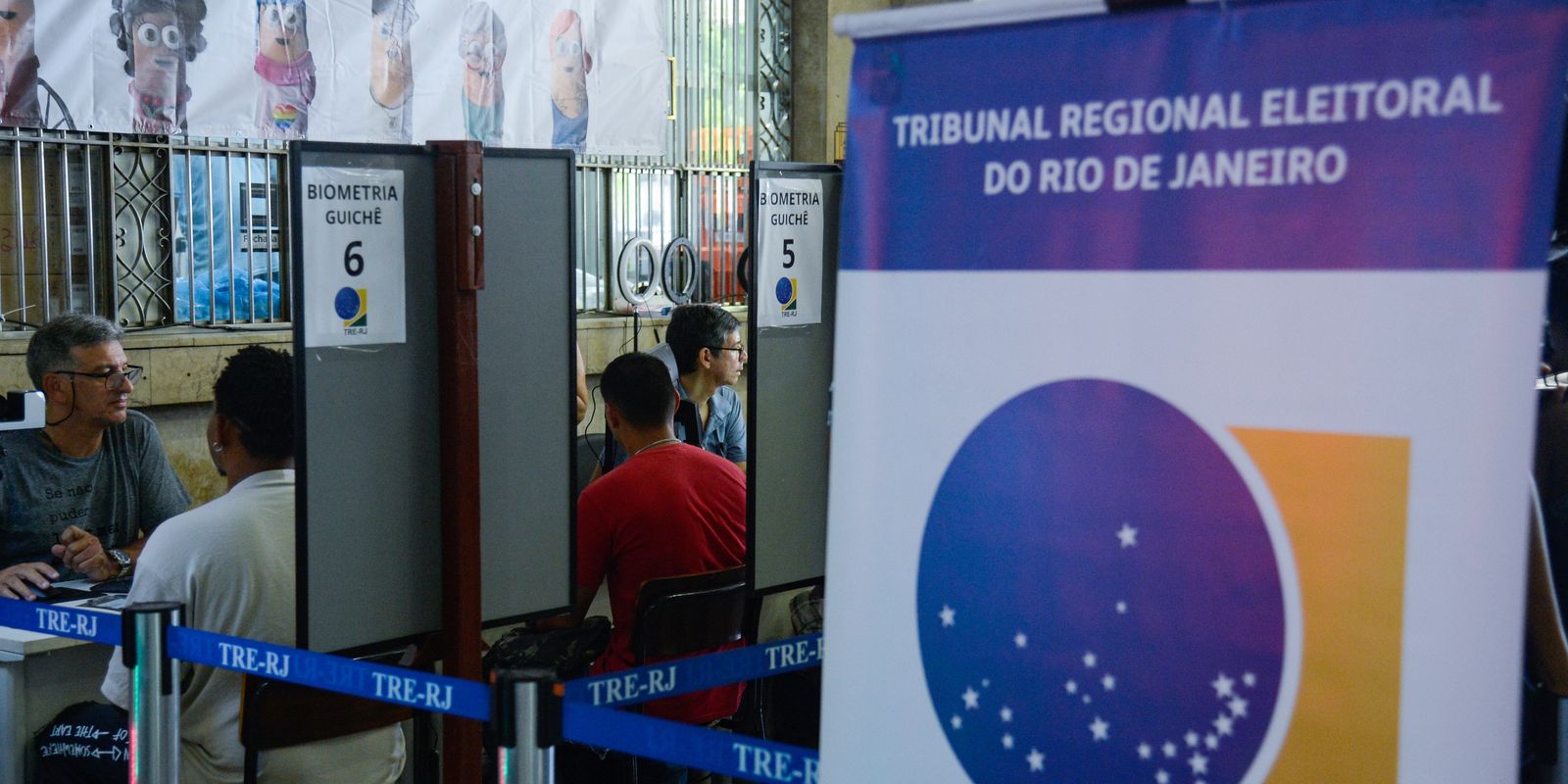 TRE-RJ faz plantão para regularizar situação de eleitores