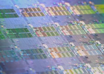 EUA ordenam suspensão de envio de máquinas à 2ª maior fabricante de chips da China, diz agência
