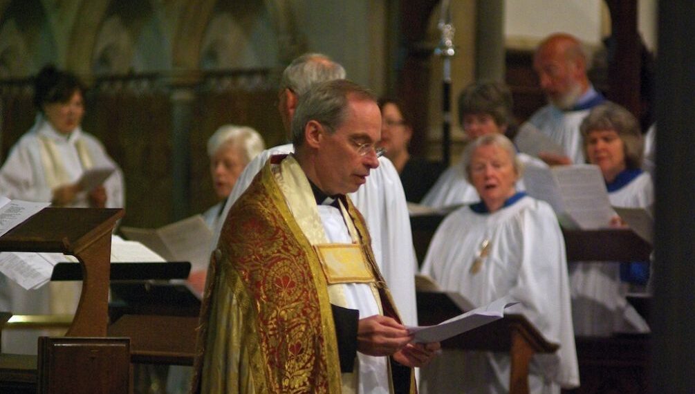 Igreja Anglicana torna definitiva a bênção para uniões gays