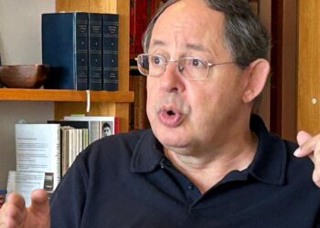 Hiperglobalização está em crise, diz economista Eduardo Giannetti