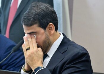 Mendonça lamenta rejeição a Messias; Jornal vê ação de Moraes