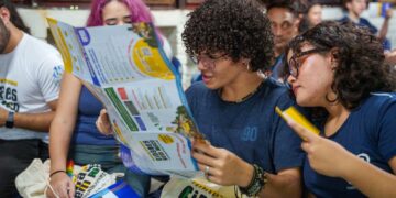 Campanha em escolas do DF alerta para prevenção de desastre climático