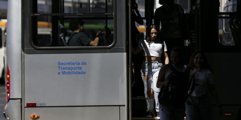 Rio terá lei contra abuso a mulheres no transporte coletivo