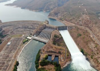 Governo planeja vender sobras de energia hidrelétrica para o exterior