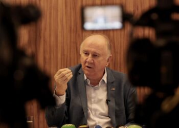 CNM critica projetos de lei que aumentam pisos salariais de servidores