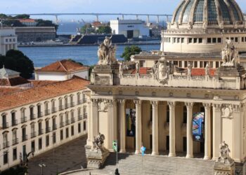 Sede do Legislativo fluminense, Palácio Tiradentes celebra centenário