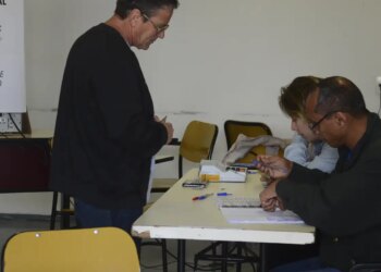 Eleitor pode se inscrever como mesário voluntário nas eleições de 2026