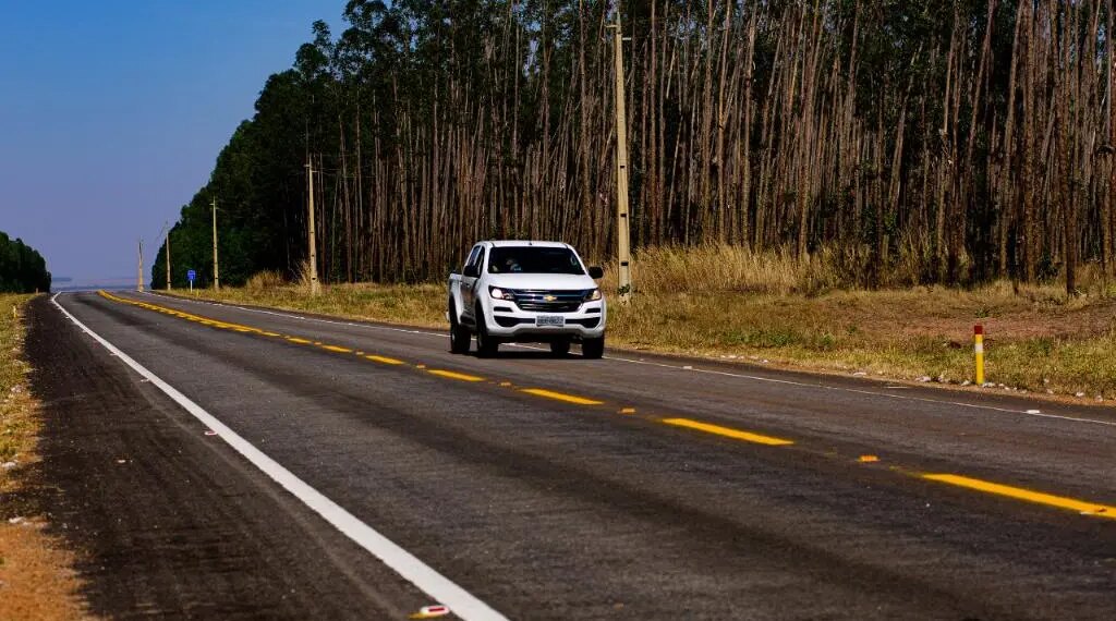 Governo licita R$ 410,2 milhões em obras de infraestrutura em 13 cidades