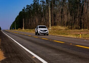 Governo licita R$ 410,2 milhões em obras de infraestrutura em 13 cidades