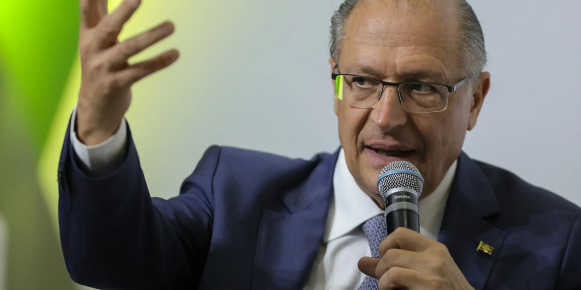 Alckmin espera diálogo e boa química em encontro entre Lula e Trump
