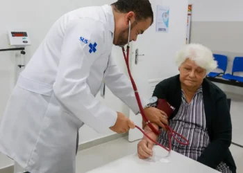 Pessoas 50+ vão representar metade do consumo com saúde em 2044