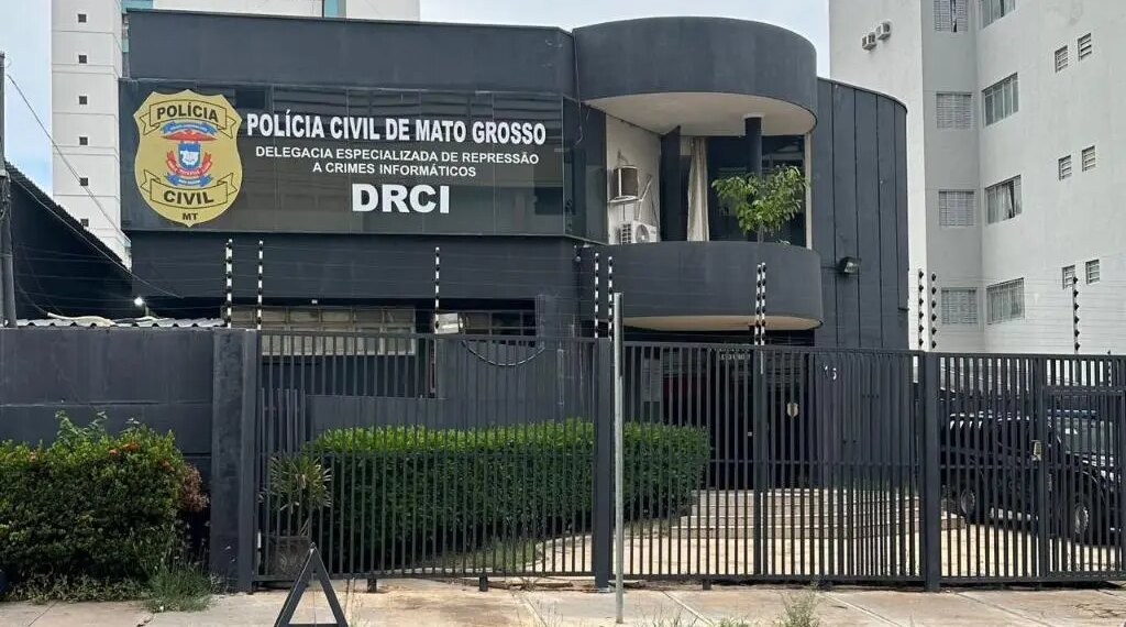 Polícia Civil cumpre mandados em operação interestadual que apura golpes contra clientes de banco digital