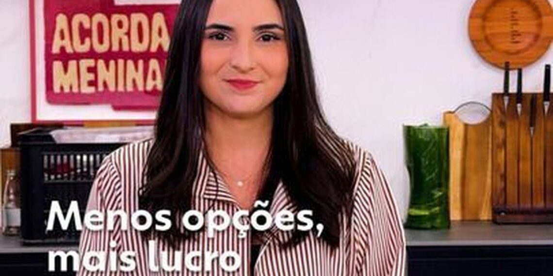 A paulistana filha de faxineira e pintor de paredes que se tornou artista plástica mundialmente reconhecida: 'Não acredito em fazer dinheiro e sair do país'
