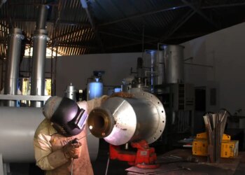 Faturamento da indústria tem recuperação e sobe 3,8% em março
