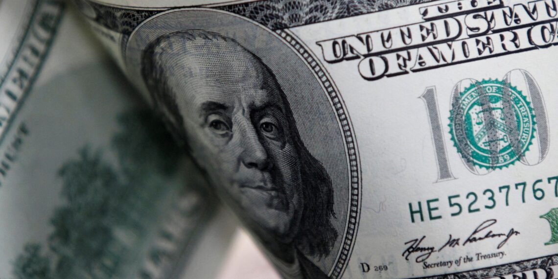 Dólar inicia o dia atento ao cenário político no Brasil e ao encontro entre Xi e Trump